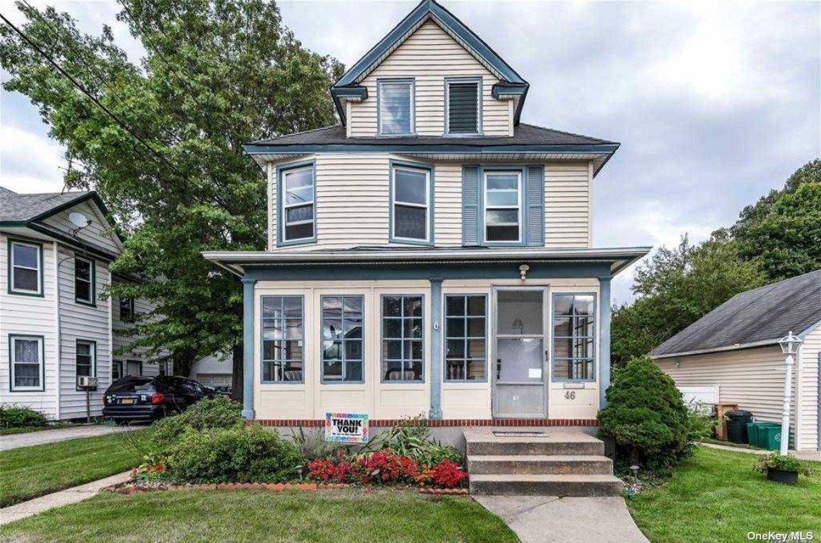 46 Lakewood Blvd, Lynbrook, NY 11563 Townhome Rentals in Lynbrook NY