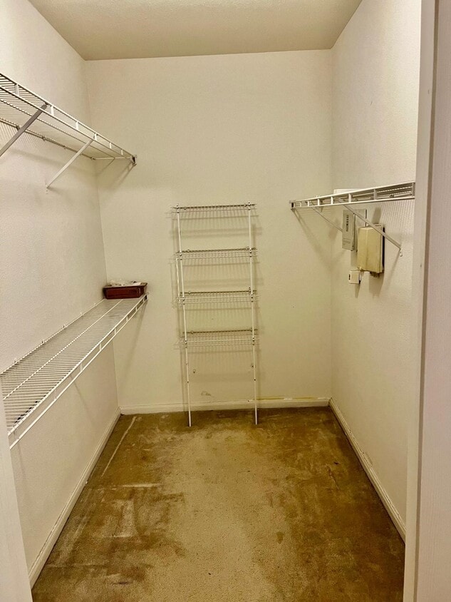 Building Photo - 1330 Old Spanish Trl