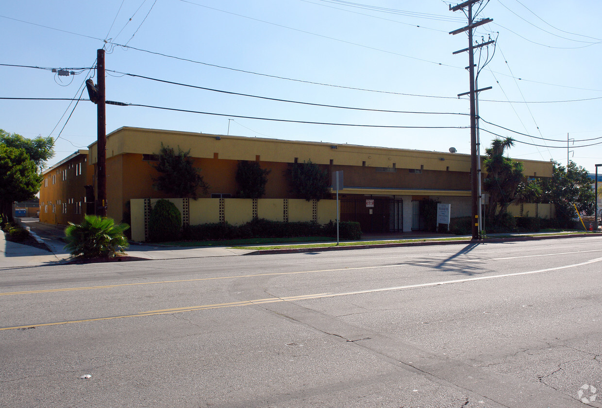 Building Photo - Marquis Apartments