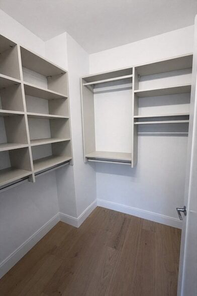 Foto del edificio - 65 L St