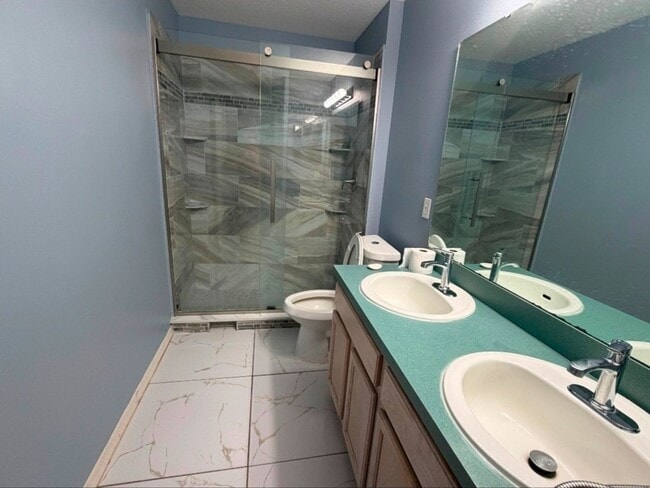 Building Photo - 4 BED / 2 BATH / 2 CAR GARAGE - ORLANDO (HUNTER'S CREEK)