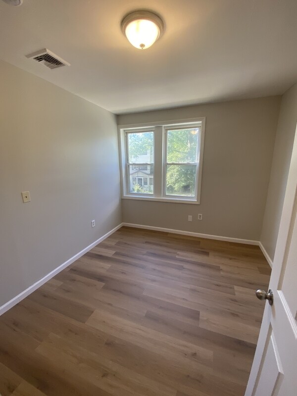 Foto del edificio - 12-20 Rockville Street - 14B