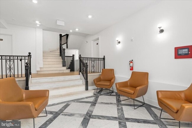 Foto del edificio - 2869 28th St NW