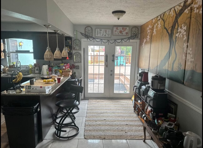 Foto del edificio - 8200 N St Peter Ave