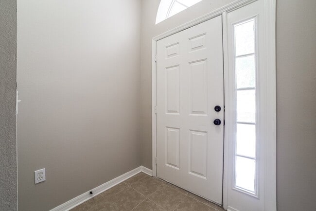 Building Photo - 2925 White Magnolia Loop