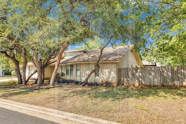Foto del edificio - 7302 Waldon Dr