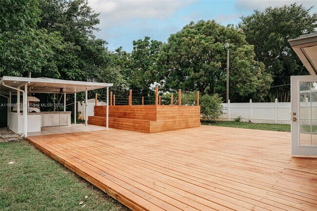 Foto del edificio - 1430 SW 32nd Ct