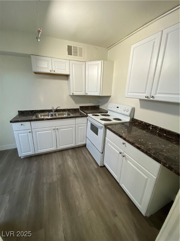 Building Photo - 1711 Santa Paula Dr