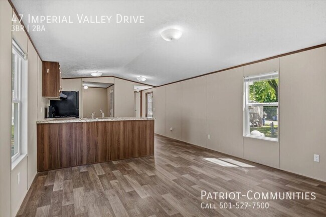 Building Photo - 47 Imperial Valley Dr