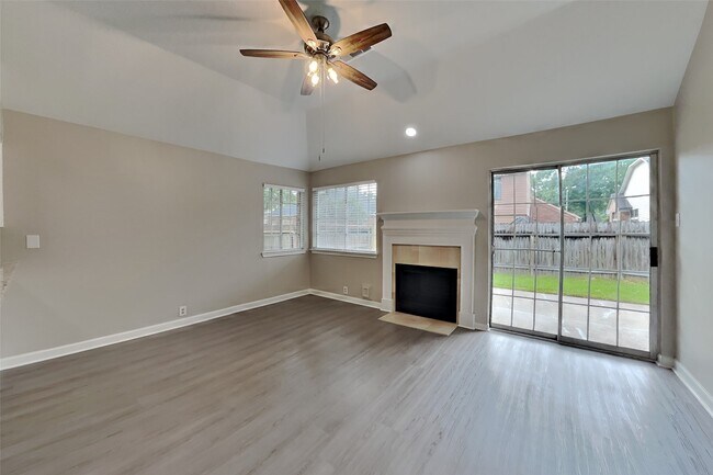 Building Photo - 5026 Maple Brook Ln