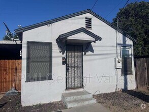 Building Photo - 1112 Barberry Ln