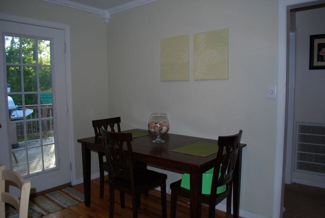 Foto del edificio - 3401 Birchbrook Rd