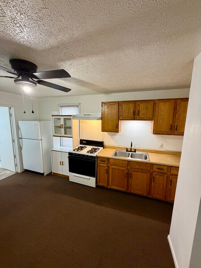 Foto del edificio - 520 Knowles Ln