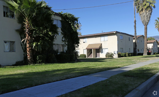 Foto del edificio - Elm Street Apartments