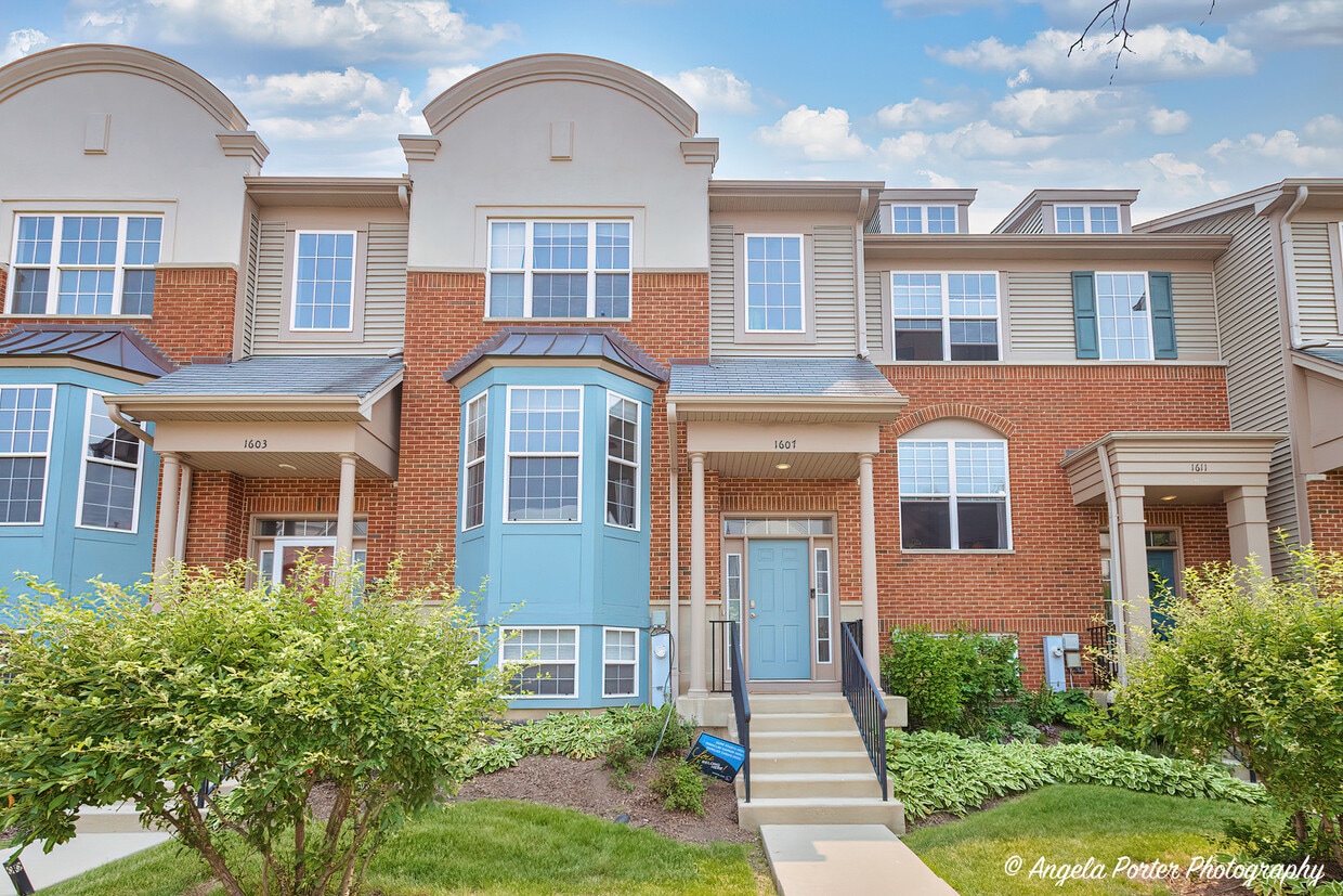 Primary Photo - 1607 Station Park Dr