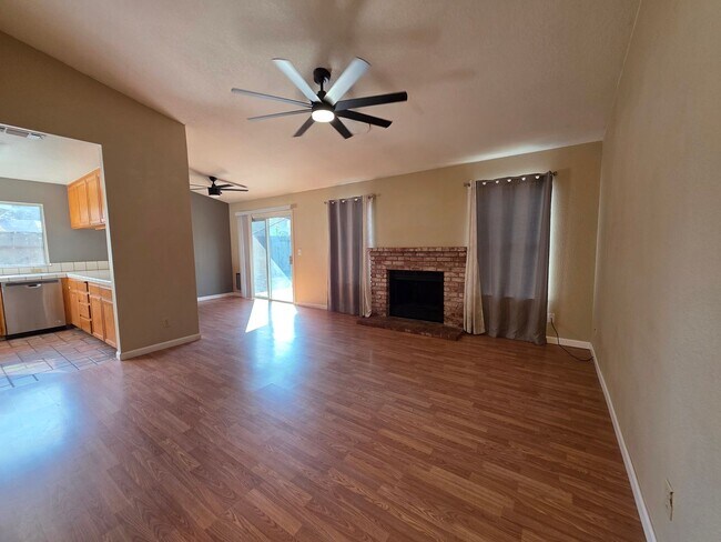 Foto del edificio - 3-bedroom single story in Turlock!