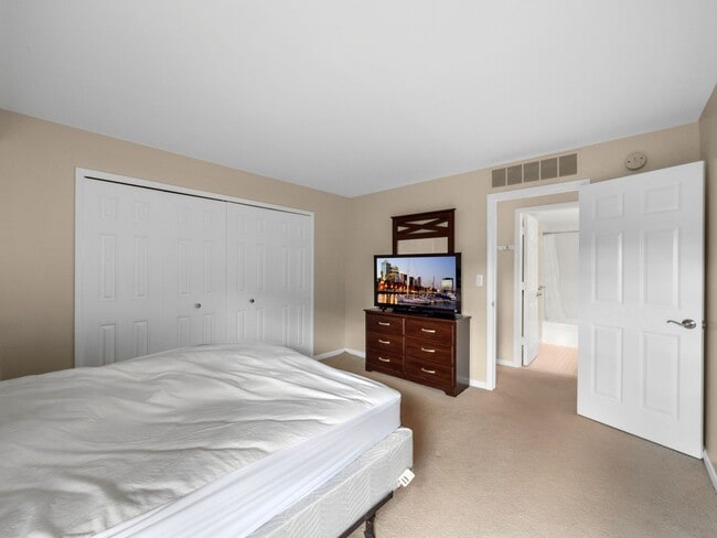 Foto del edificio - 411 S Old Woodward Ave