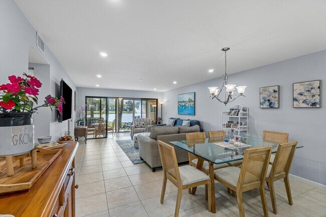 Foto del edificio - 5188 Oakhill Ln