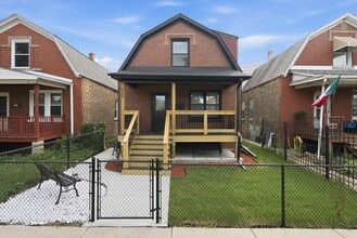 Building Photo - 1109 N Kedvale Ave