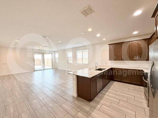 Building Photo - 12425 W Vista Ave