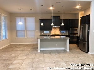 Foto del edificio - 2242 Derussy Hills