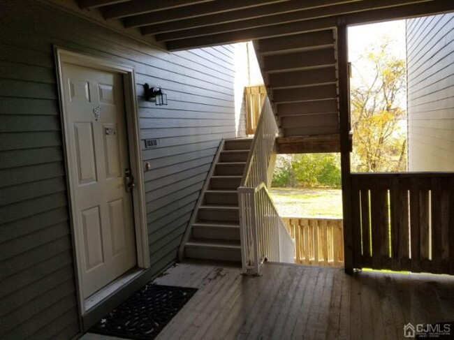 Building Photo - 809 Ravens Crest Dr