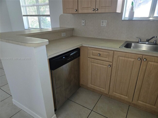 Foto del edificio - 1261 SE 29th St