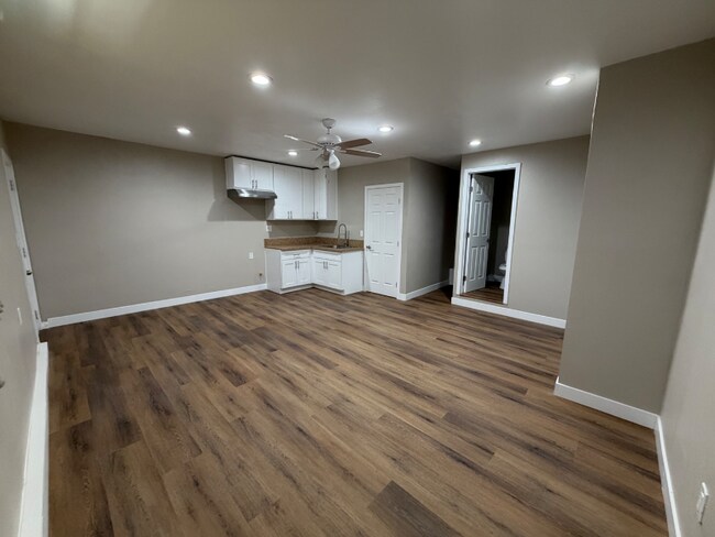 Foto del edificio - 2828 W 7th St