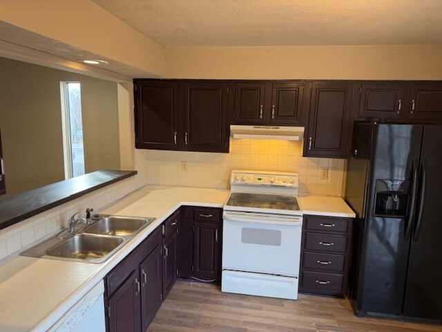 Foto del edificio - 14134 W 88th Pl