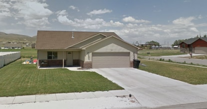 Building Photo - 2476 W 500 N