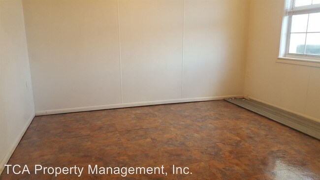 Building Photo - 1232 Battery Dr