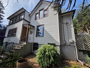 Building Photo - 125 S Cambrian Ave