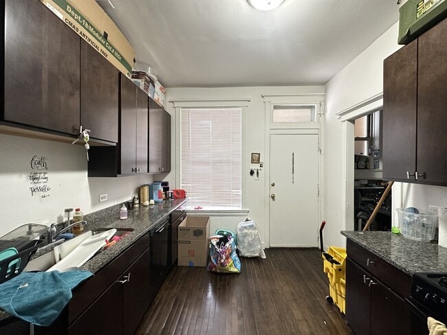 Building Photo - 5110 N Lincoln Ave