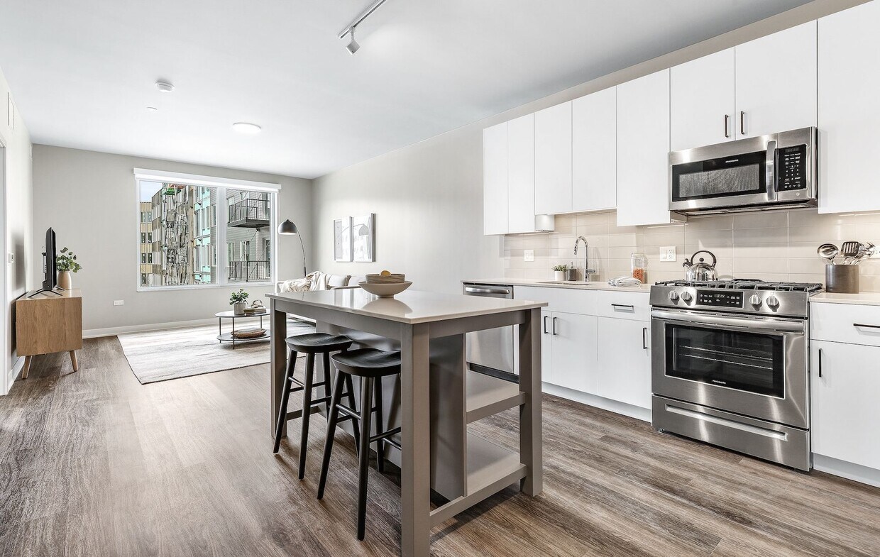 District 1860 7215 N District Ave Lincolnwood, IL Apartments for