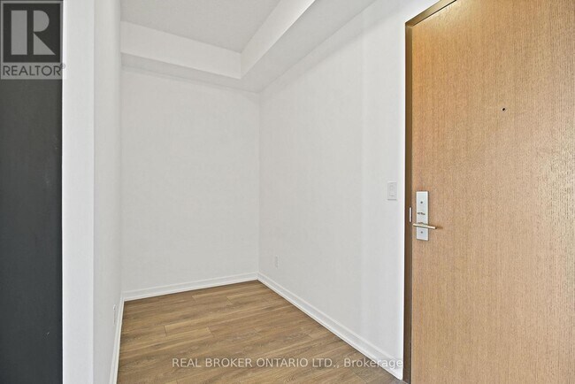 Building Photo - 56 Forest Manor Rd