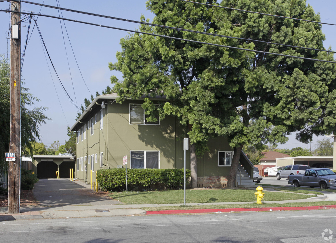 Building Photo - 282 E Younger Ave