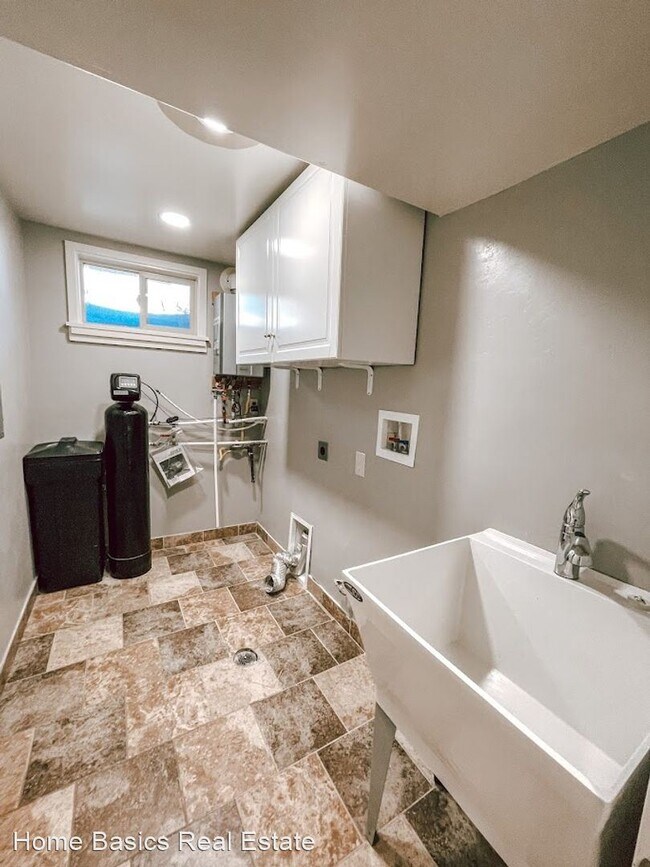 Foto del edificio - 6 br, 3 bath House - 9096 N Canyon Rd