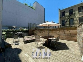 Building Photo - 72 Willoughby St Building Photo - 72 Willoughby St