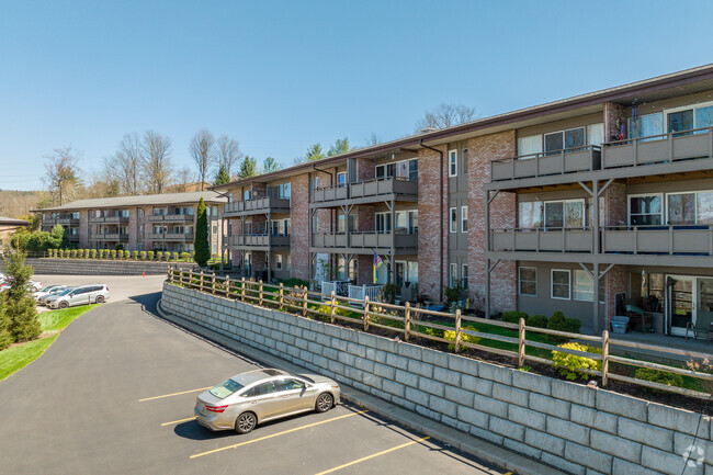 Building Photo - Evergreen Park Garden