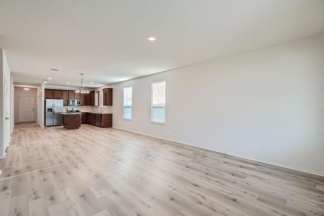 Building Photo - 190 Purple Heart Dr