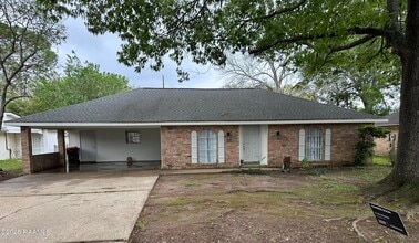 Building Photo - 105 San Carlos Cir