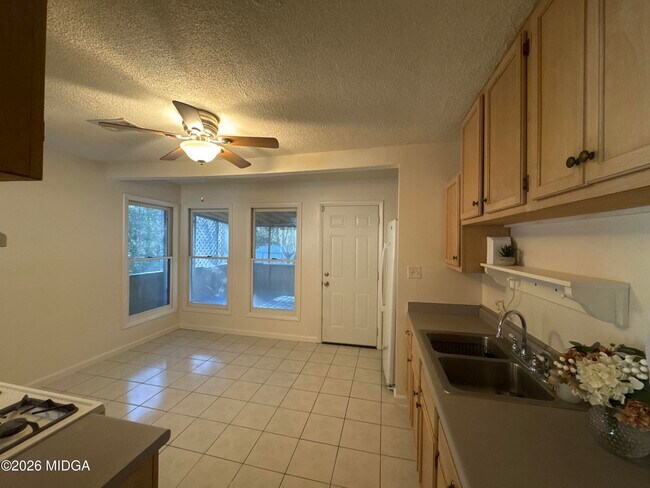 Foto del edificio - 3823 St Charles Pl