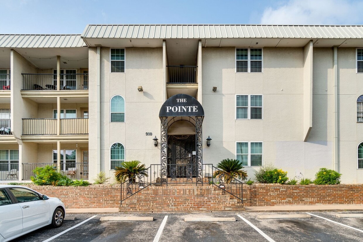 Primary Photo - K2017 - Pointe #48