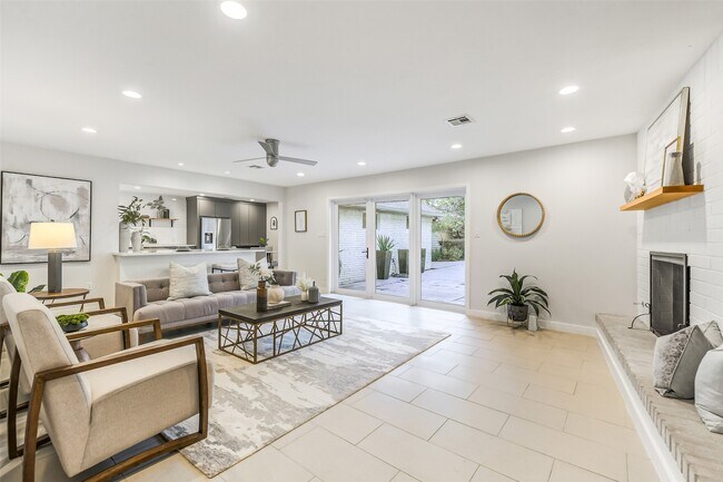 Foto del edificio - 12326 Old Oaks Dr