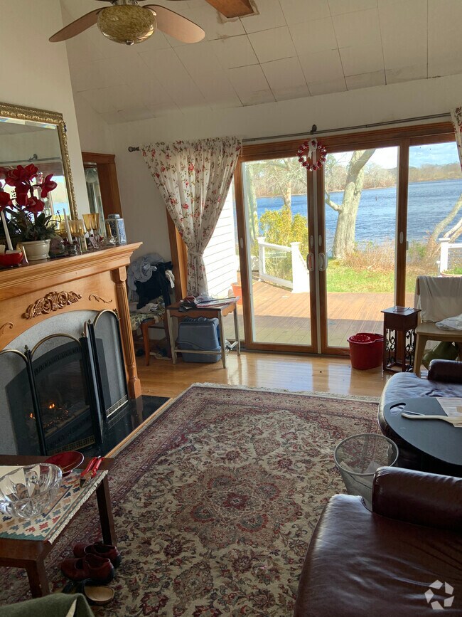 Peconic River Park Short Term Apartments for Rent Calverton, NY 1