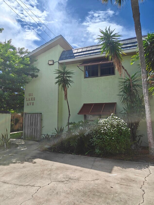 Foto principal - 111 Lake Ave