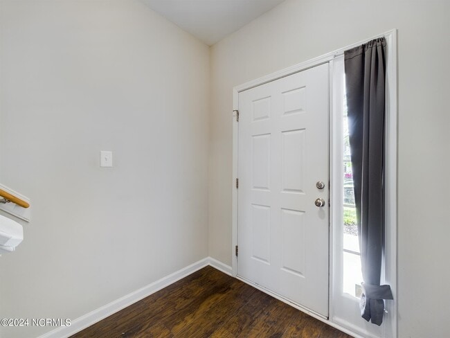 Foto del edificio - 1642 Brownairs Ln