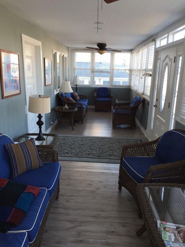 Front enclosed porch - 15 8th Avenue