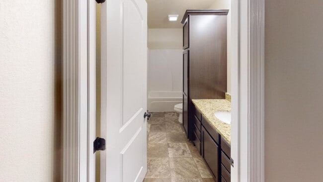 Building Photo - 3-Bed, 2-Bath single family home with an a...