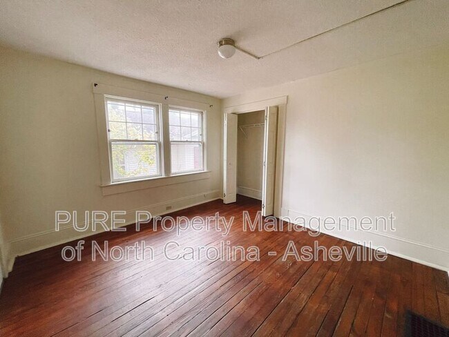 Foto del edificio - 59 Annandale Ave